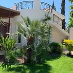 Sofia Neo Chorio